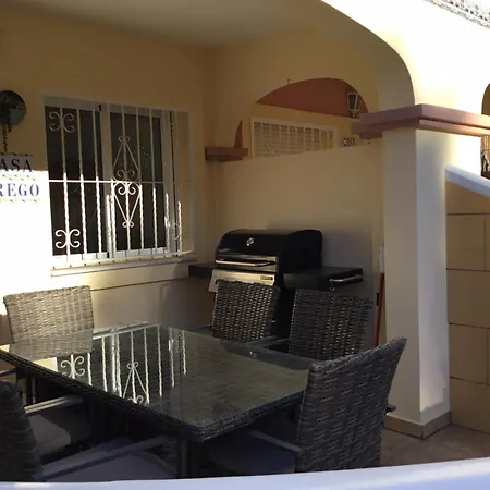 酒店 Lovely South Facing Refurbished Townhouse In Area