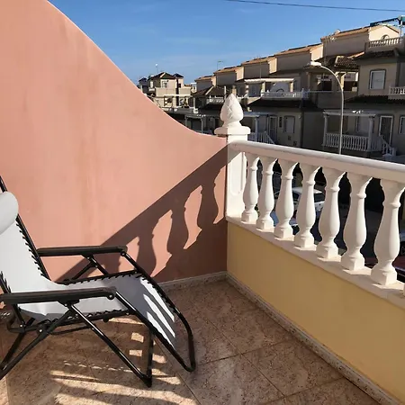 Lovely South Facing Refurbished Townhouse In Area 酒店 比利亚马丁